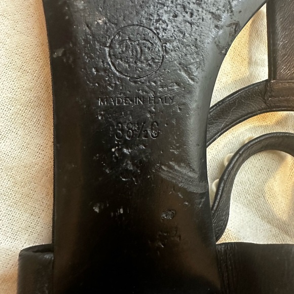 CHANEL Interlocking CC Logo TStrap Sandals - Picture 8 of 12